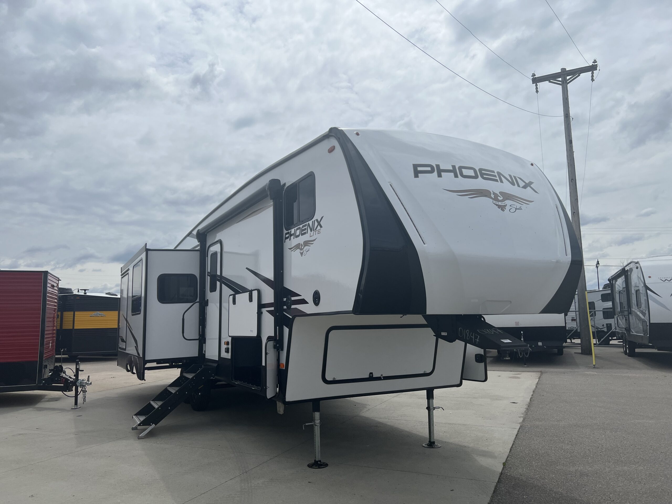 New 2022 Phoenix 284RL
