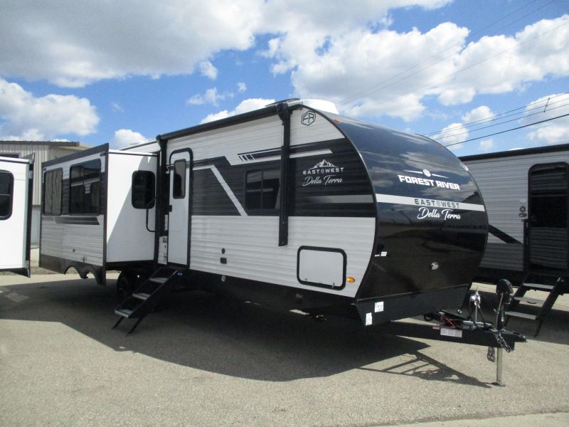 2025 East to West Della Terra 272RL