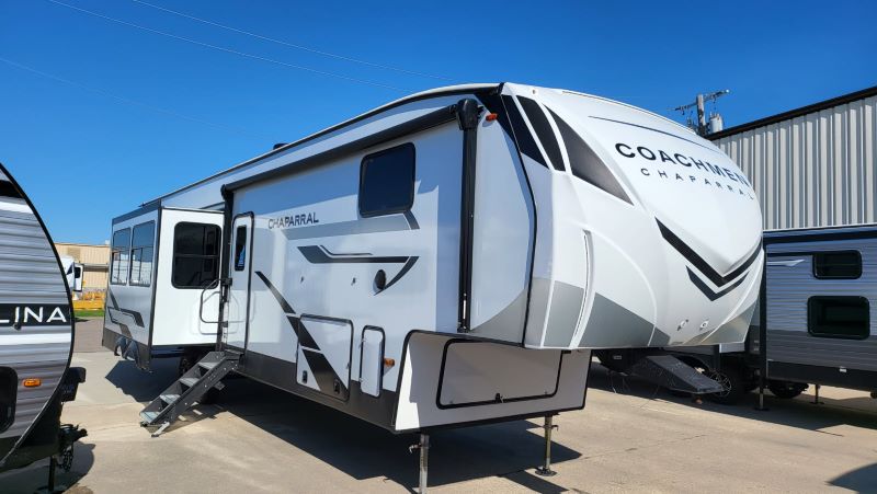 2025 Coachmen Chaparral 389DEK