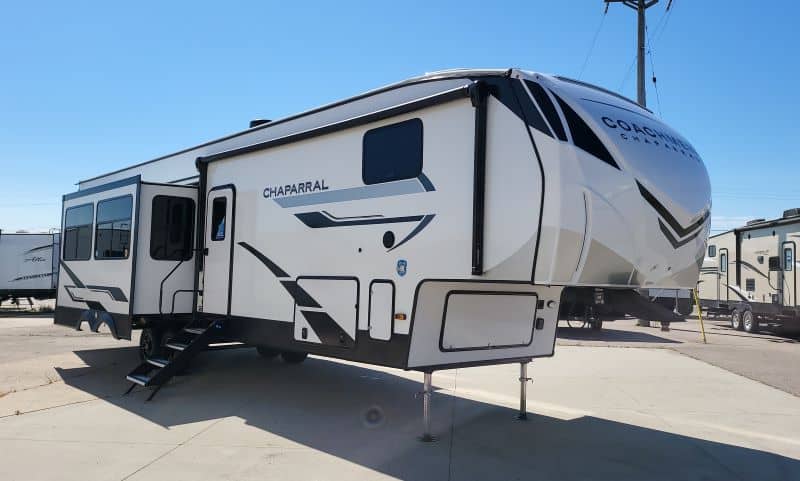 2026 Coachmen Chaparral 389DEK