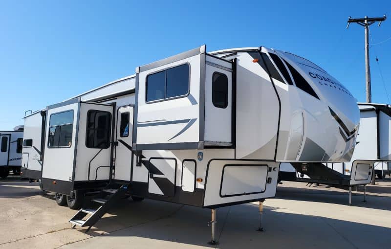 2026 Coachmen Chaparral 334FL