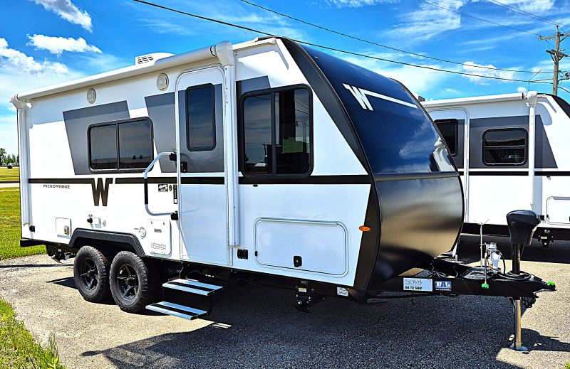 2026 Winnebago Micro Minnie 2100BH