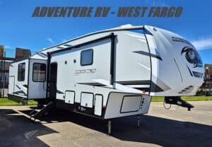 2021 Cherokee Arctic Wolf 3550 Suite