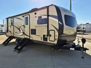 2021 Rockwood Ultra Lite 2608BS